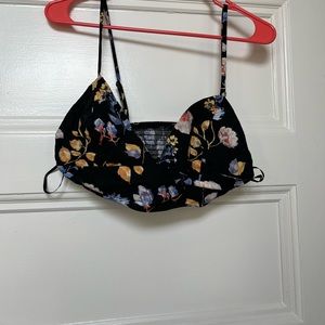 Black floral crop top